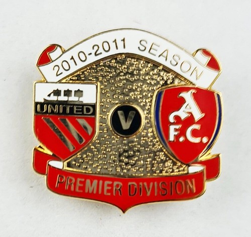Manchester United Football Pin Badge Metal Enamel Man Utd Club Team Crest - Picture 20 of 105