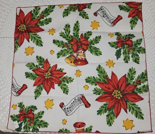 Vintage Christmas Cloth Napkins Square Poinsettia Music Red Green 16 in Set of 4 - Picture 2 of 2