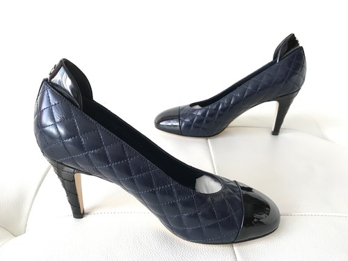 CHANEL KLASSISCHE PUMPS MARINEBLAU/SCHWARZ GESTEPPT KALBSLEDER MIT CC LOGO 38,5 - Bild 10 von 12