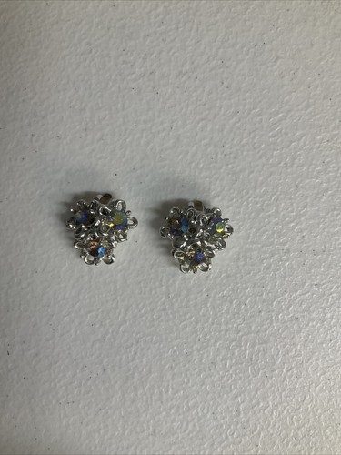 Rhinestone Flower Silver Tone Clip On Earrings Vintage - Picture 2 of 4