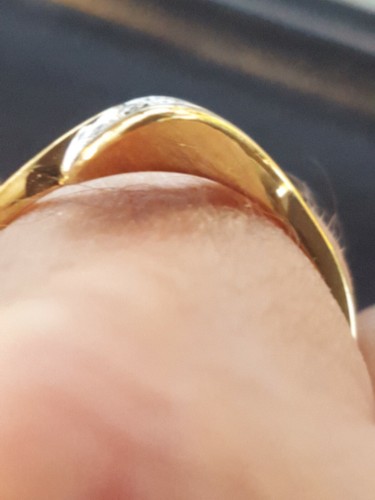 Anillo de diamantes de corte redondo de oro amarillo macizo de 10 quilates - Imagen 5 de 12
