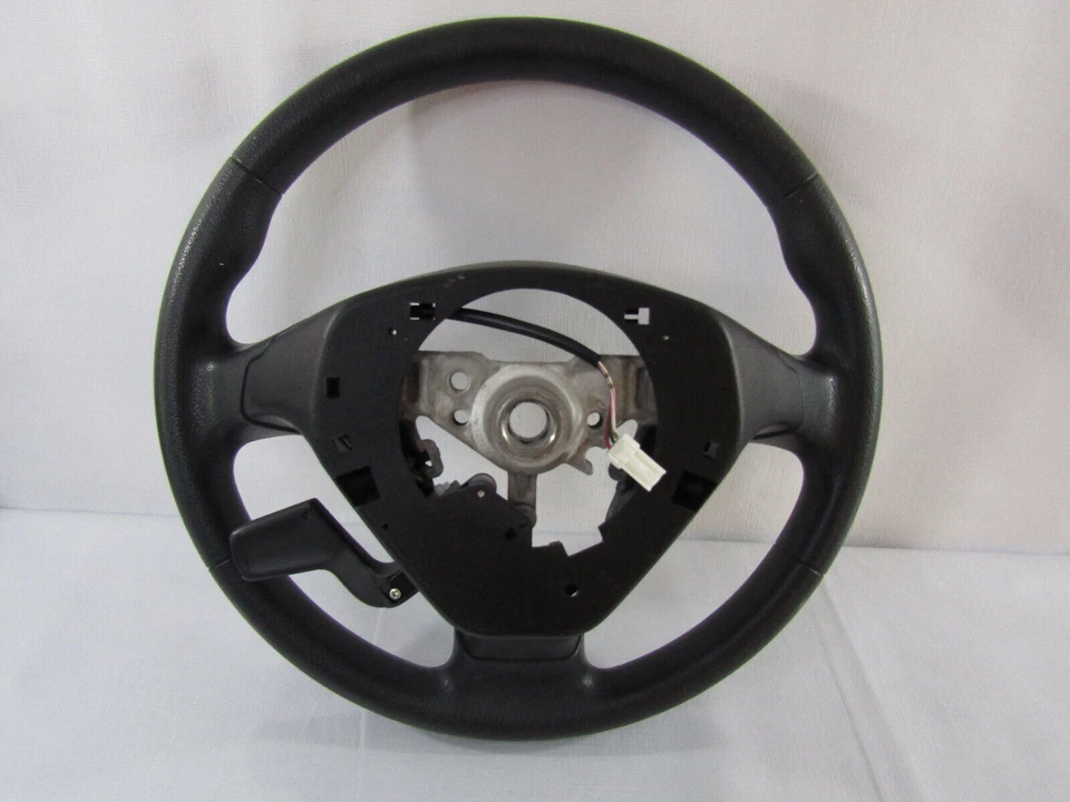 2005-2007 Subaru Legacy Outback Steering Wheel with Cruise Control Black OEM - Image 4 of 4