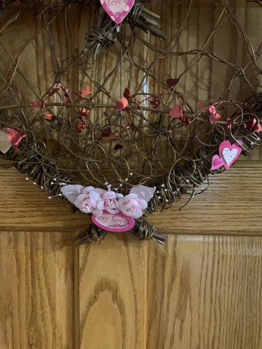 Hand-crafted HEART Shaped Wreath. Metal/Twine. Brown. NEW - Picture 2 of 3