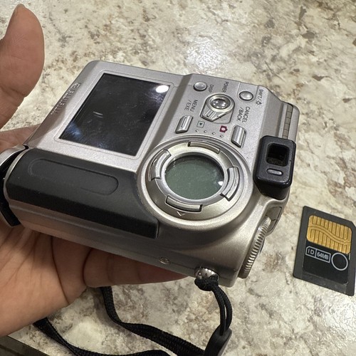 Fujifilm FinePix 4700 Zoom Digital Camera W 64MB Memory Card Read Description - Picture 12 of 16