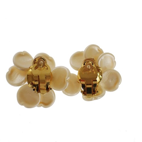 CHANEL Flower Motif Earrings Imitation Pearl Clip-On 99P GHW Vintage 85RJ403 - Picture 6 of 11