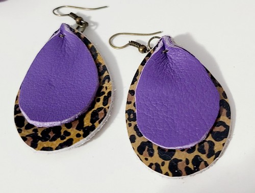 Purple Themed Jewelry Lot Necklaces Earrings Brooches Ring - Picture 5 of 13