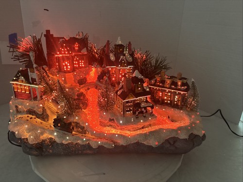 LONG VILLAGE FIBRE OPTIC HOLIDAY CHRISTMAS VILLAGE ADORABLE! Works - Picture 5 of 12