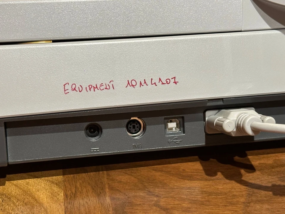 HP Scanjet 5590 - Scanner piano con ADF, auto scansione documenti e foto via USB - Immagine 4 di 4