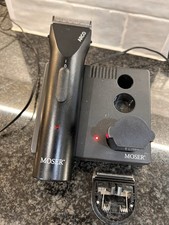 Moser Wahl Arco Dog Grooming Clippers, Charging Station 2 Blades  1 Battery