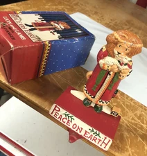 Midwest Mary Engelbreit Lion & The Lamb Cast Iron Stocking Hanger Christmas Box