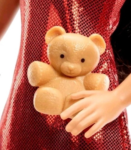 Barbie Weihnachtsmann Puppe brünett braune Haare 2024 Weihnachtsgeschenk Bär Tasse & Weihnachtsplätzchen - Bild 6 von 6