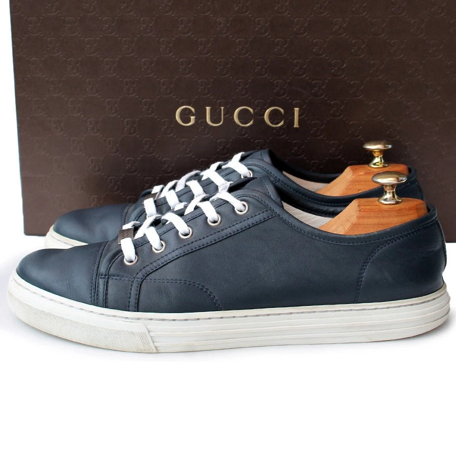 Baskets basses Gucci cuir taille 8 bleu marine 423301 chaussures homme logo plaque occasion
