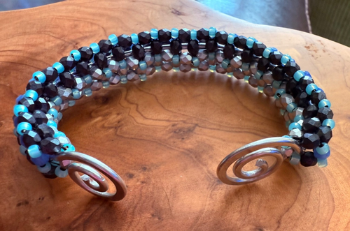 Handmade Beaded and Wire Bracelets - Picture 67 of 110
