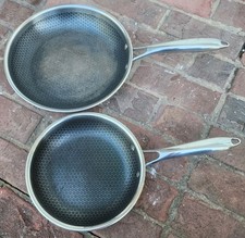 2 Pc HexClad Hybrid 10   8" Nonstick Frying And Saute Pans, GOOD 