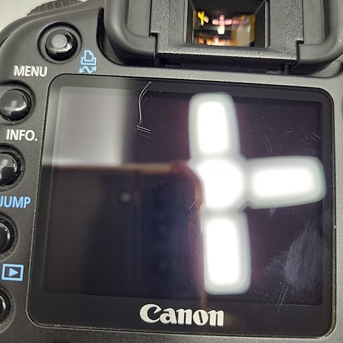 Cámara digital Canon EOS 30D 8,2 MP SLR - negra (Kit con lente EF-S IS USM 17-85 mm) - Imagen 9 de 15