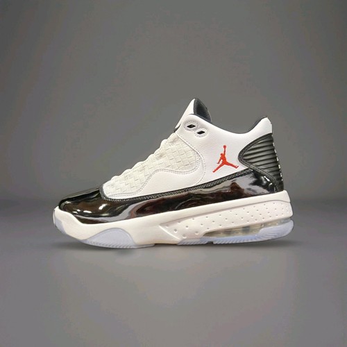 Men's Nike Jordan Max Aura 2 White Black Gym Red Basketball Shoes CK6636-102 - Picture 4 of 5