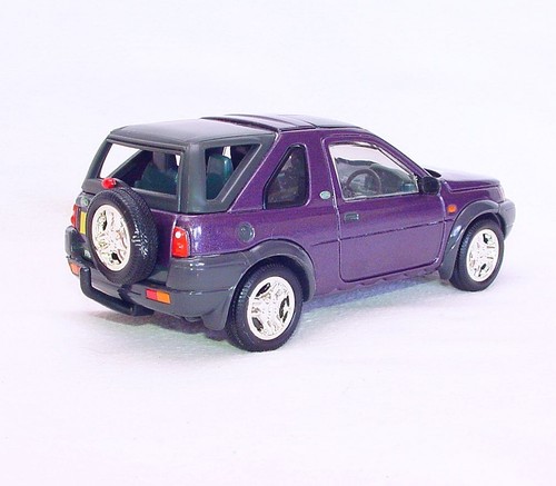 Britains Ltd 1:32 LAND ROVER FREELANDER With HARD TOP 9483 MIB`98 1st Box! RARE! - Picture 5 of 7