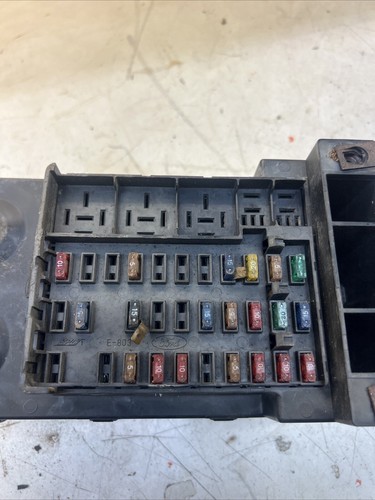 🔥 98 OEM 1998 Ford F250 F350 SD TRUCK FUSE RELAY BOX F81B-14A067-EE W/ BCM F18 - Picture 7 of 9
