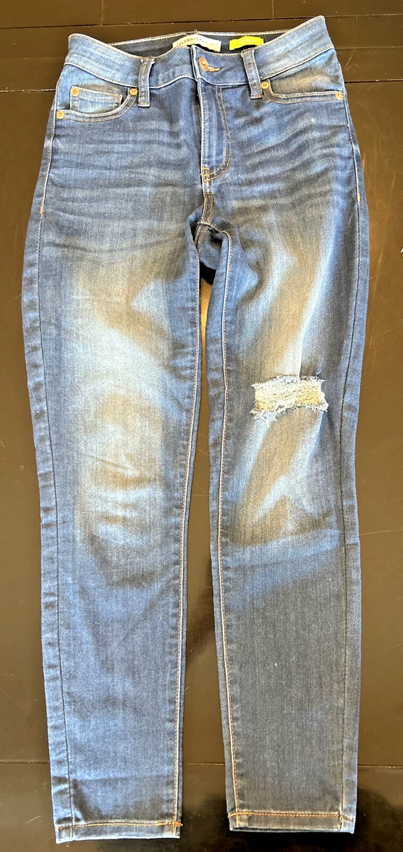 Celebrity pink blue jeans 2025