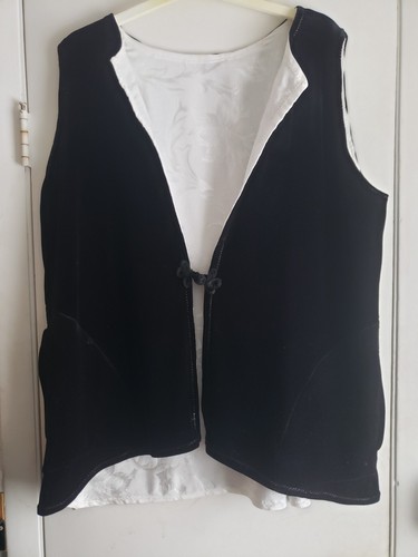 ¡LUJOSO ÚNICO! Felpa Reversible Negro Terciopelo Crema Satinado 2 Bolsillos 2X 52" Busto - Imagen 1 de 10