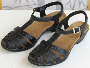 12-W-Clarks-Women-Black-Leather-Ankle-Strap-Close-Toe-Wedge-Heel-Pump-Sandal