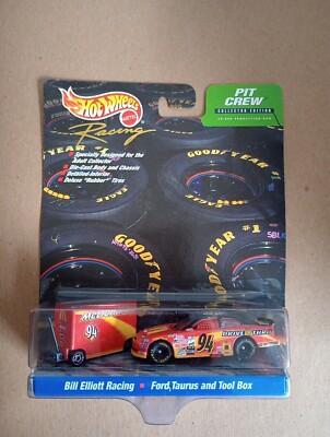 ミニカー Ford Taurus and Tool Box #99 Vintage Hot Wheels Valvoline Ford Taurus & Tool Box: 1999