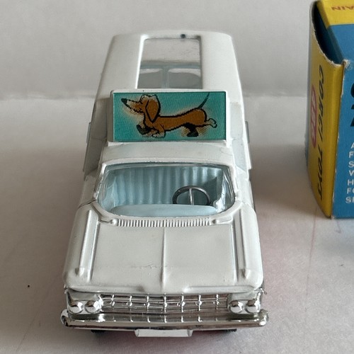 Corgi Toys # 486 Chevrolet Impala Kennel Service Wagon + 4 Dogs NMIB - Picture 7 of 21