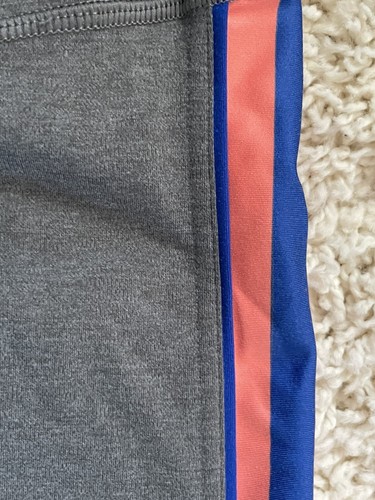 Gapfit Blackout Technology Womens Capri Leggings Size XL Stripe Sides Gray - 11 - Picture 4 of 10