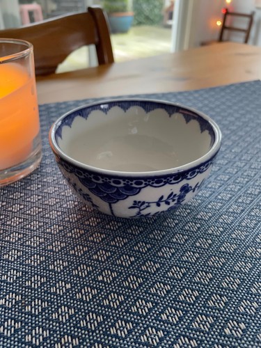 4.25" Antique 1930 Globe Pottery Stanley Hotel Ware Blue White Danish Bowl - Imagen 1 de 5