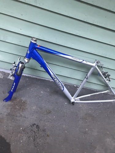 FUJI CROSS TOWN 3.0 ALUMINUN HYBIRD BIKE FRAME 19 in BLUE / SLIVER NICE SEE - Picture 12 of 12