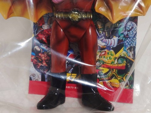 MEDICOM TOY Toei Sofubi Collection Kamen Rider V3 Dead Bat - Picture 5 of 10