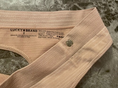 NWOT LUCKY BRAND SMALL BEIGE NUDE STRIPE STRETCH SEAMLESS THONG PANTIES - Picture 2 of 3