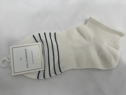 Hello Monday dünne schwarz gestreifte weiße unsichtbare Damensocken aus Baumwollmischung Einheitsgröße - Bild 1 von 9