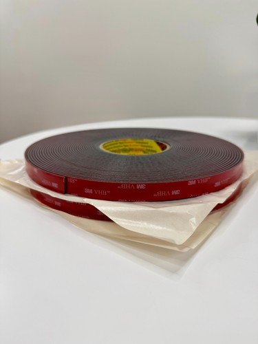 3M™ VHB™ Structural Glazing Tape B23F  Black, 0.090 - Picture 4 of 6