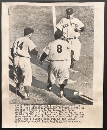 1951 Photo - NY Yankees Joe DiMaggio Scores In 5th Inning vs NYG G4 World Series