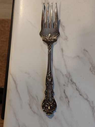 1847 Rogers Bros. XS Triple Plated Meat Serving Fork Victorian Leaf Vine Pattern - Picture 14 of 14