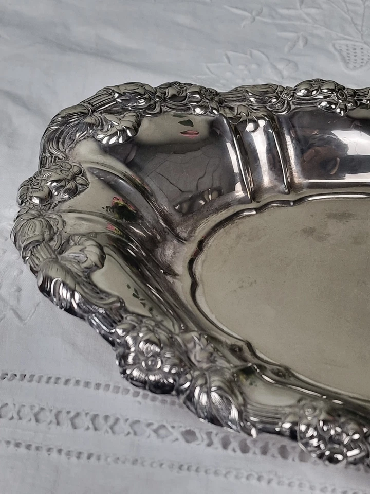 Plato de plata vintage ornamentado ovalado diseño barroco rococó Foto 4 de 4