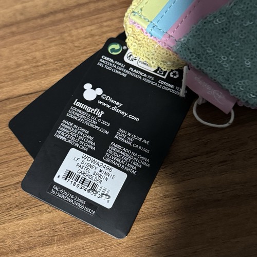 Tarjetero Disney Loungefly lentejuelas pastel cinta Minnie Mouse nuevo con etiquetas - Imagen 8 de 9