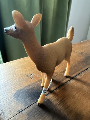 Schleich Wild Life 14819 White-Tailed Doe 29615 - Picture 3 of 6