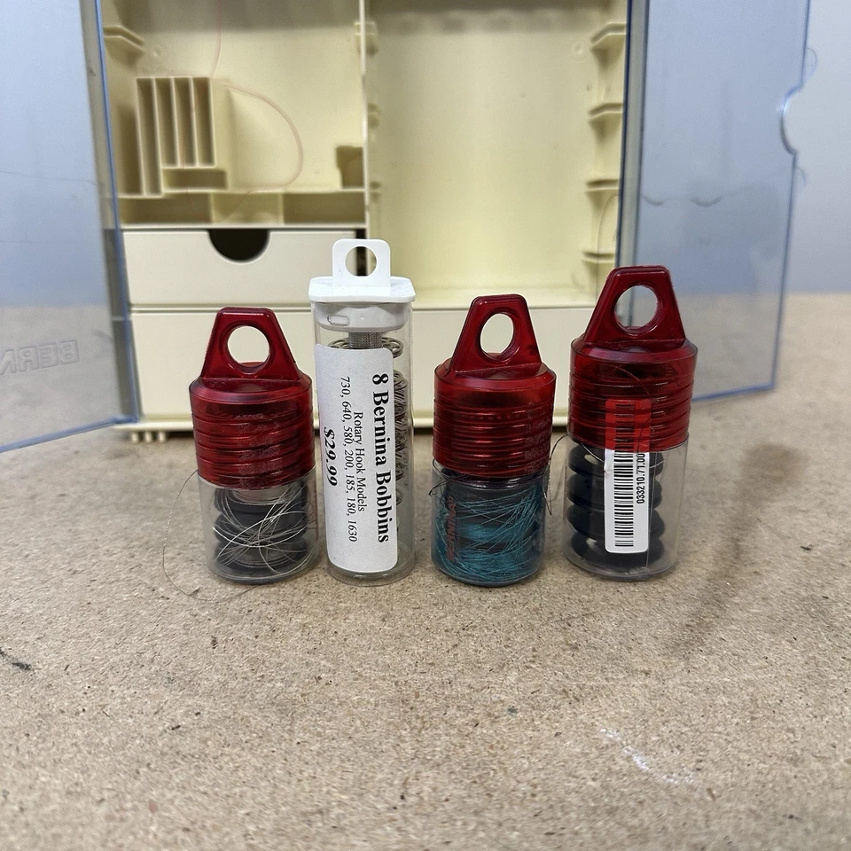 Caja de almacenamiento de accesorios de pie para máquina de coser Bernina con bobinas Foto 4 de 4