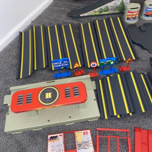 VINTAGE 1987 Matchbox Motorcity Deluxe Play Track Set RARE NEAR COMPLETE - Picture 8 of 13