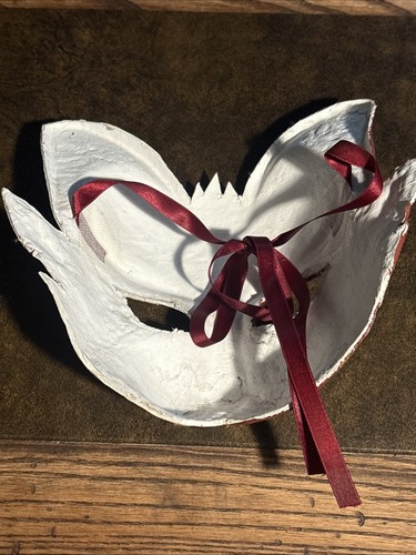 Máscara de mascarada de papel maché de gato veneciano música pintada a mano rojo blanco - Imagen 4 de 4