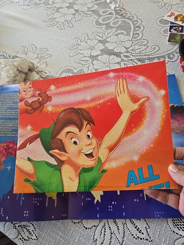 Walt Disney's World on Ice Souvenir Program Books & Universal Studios 9 Books - Picture 16 of 16