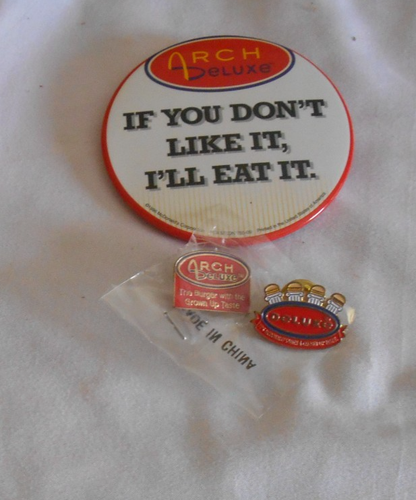 Konvolut drei McDonalds Bogen Deluxe Pins - Bild 2 von 2