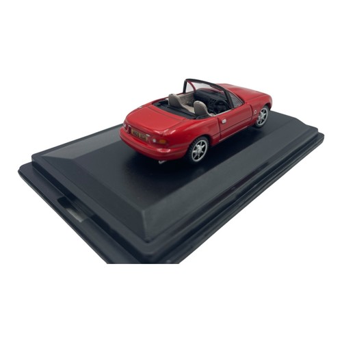 Mazda MX5 Miata Classic NA Red with Black interior Diecast car 1:76 Scale Oxford - Picture 5 of 23