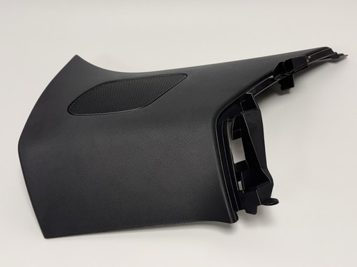 New Genuine Audi Q3 2012-2018 D-pillar trim in black (right upper) - Picture 4 of 9
