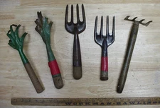 5 Vntg Garden Tools,2 Scratchers,2 Forks,& 1 Rake,Potting Shed,Rustic Farmhouse