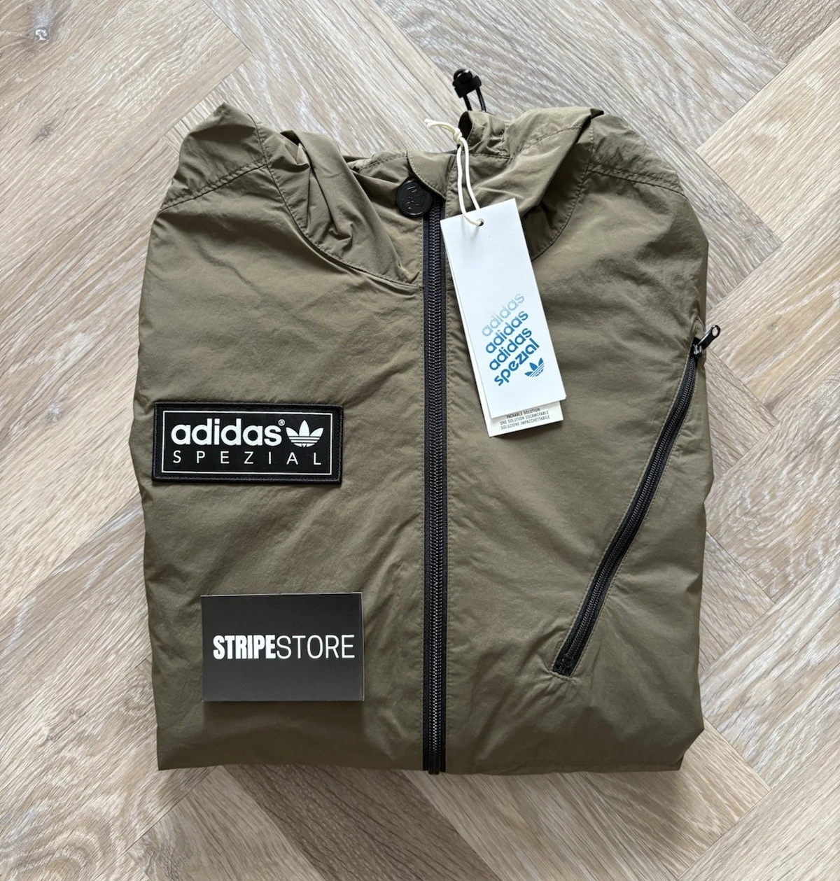 ADIDAS SPZL BUCKSTEAD JACKET GREEN PARKA SS26 SPEZIAL KF6800 - SMALL - BNWT
Opens in a new window or