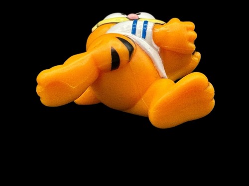 1981 Garfield Figurine Football Jersey PVC Figurine Jim Davis Vtg Toy Hong Kong - Picture 6 of 8