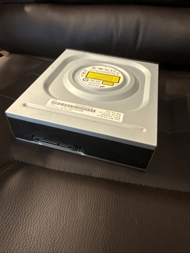 Hitachi LG Super Multi DVD Writer Internal GH24NSD0 - Picture 4 of 5